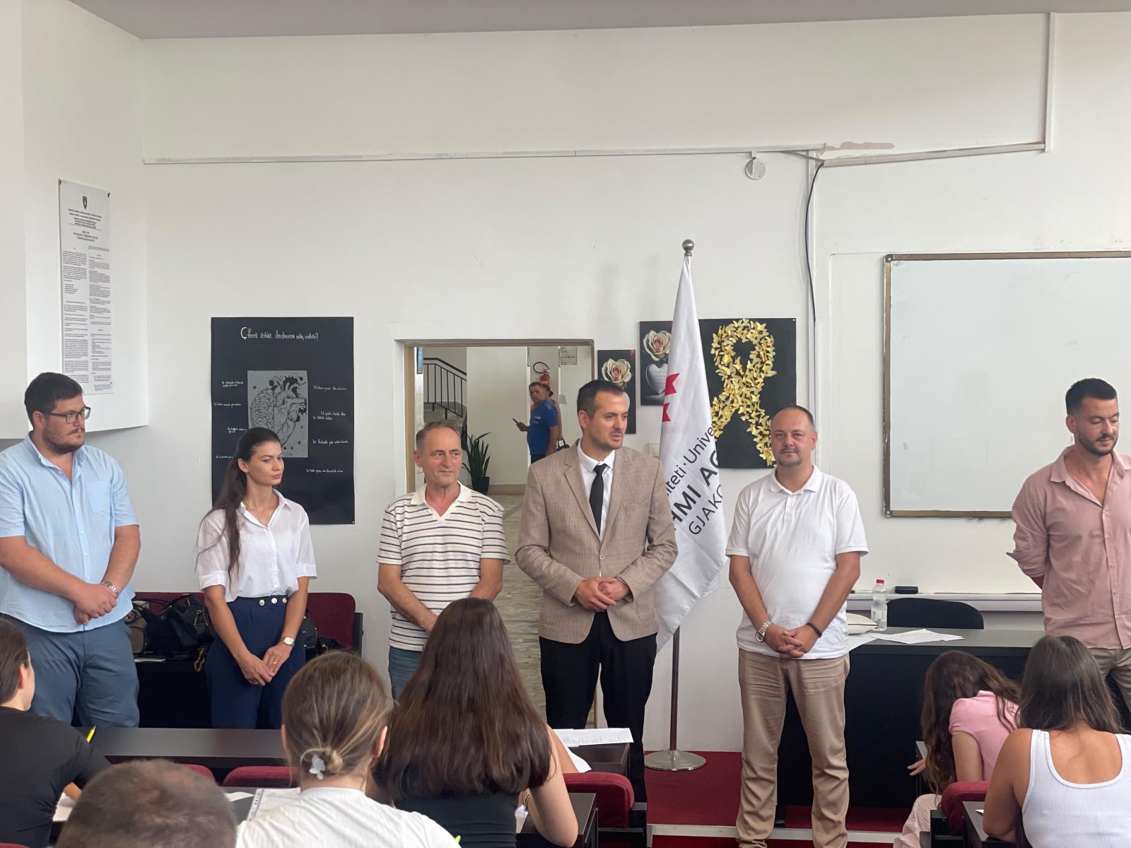 Mbahet provimi pranues për studentët e rinj në Fakultetin e Shkencave Sociale për vitin akademik 2026/2027
