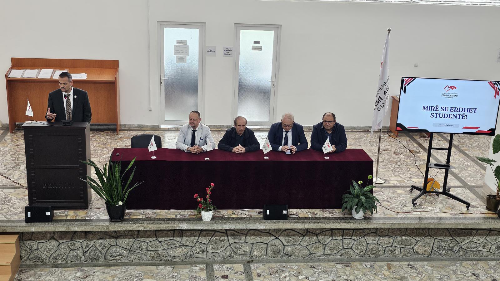 Universiteti “Fehmi Agani” në Gjakovë hapi vitin e ri akademik 2025–2026