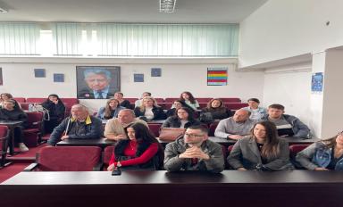 Stafi akademik i Fakultetit të Shkencave Sociale mban takime me studentë për inicimin e programit ‘Master’